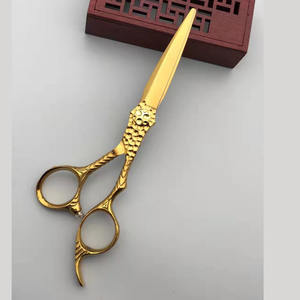 Tijeras de Peluquería Profesionales de 62 mm con Recubrimiento Dorado, Personalizables, para Diestros, con Hoja de Acero Inoxidable, Suzhou - Product Image 5
