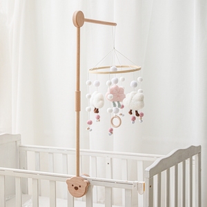 Soporte Móvil para Cuna de Madera de Haya Natural con Oso Adorable, Colgador Antideslizante para Cuna de Bebé, Personalizable OEM - Product Image 1