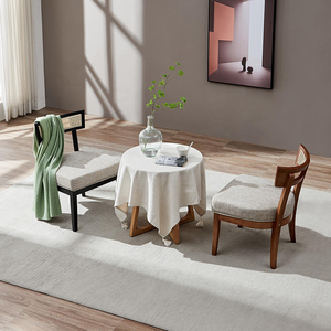 Mesa Redonda de Madera con Sillas Tapizadas en Tela, Diseño Moderno Minimalista para Comedor - Product Image 1
