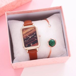 <span class=keywords><strong>Orologio</strong></span> al quarzo da <span class=keywords><strong>donna</strong></span> di nicchia Trendy da 30mm quadrante quadrato <span class=keywords><strong>verde</strong></span> da 16mm bracciale in pelle di lusso Set regalo perfetto per le donne - Product Image 6