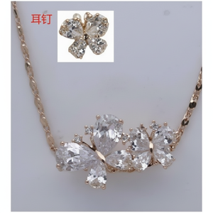 Collezione di gioielli alla moda in sei pezzi con strass che soddisfano le esigenze degli inseguitori della moda che rimangono aggiornati sulle ultime tendenze della moda - Product Image 1