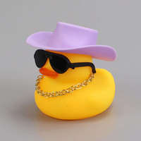 Jouets de jeu de rôle populaires de haute qualité : mini canards en caoutchouc, canards jeep, canard cowboy amusant pour enfants