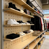 Modulares Aluminium-Holz LED Umweltfreundliches Robustes Wasserdichtes Display-Regal Pegboard-Rückwand Mehrstöckige Regale für Kleidung und Schuhe