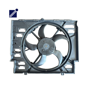 Para <span class=keywords><strong>BMW</strong></span> 5 Series E60 2002-2009 400W OE 17428508251 Ventilador de refrigeración del coche Conjunto de ventilador de refrigeración del radiador del motor - Product Image 1
