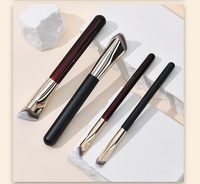 Pinceau correcteur en forme de cœur Lilywild en gros, sans cruauté animale, outil de couvrance précise pour un maquillage impeccable, logo personnalisé