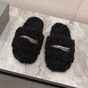 Luxurious high-quality men's and women's woolen warmers with fashionable embroidery and anti-slip outdoor design - Product Image 1