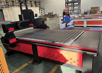 Machine à travailler le bois de haute qualité 1325 de Chine, Shandong, 3 axes, avec un bon prix, machine à graver CNC pour le bois
