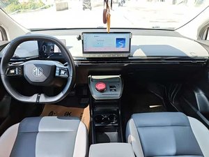 Voiture <span class=keywords><strong>d</strong></span>'<span class=keywords><strong>occasion</strong></span> <span class=keywords><strong>MG4</strong></span> Modèle 2023 415 km Édition Champion <span class=keywords><strong>d</strong></span>'Outre-mer SUV 5 places Véhicule électrique pur R17 Conduite à gauche Jiben Auto - Product Image 5