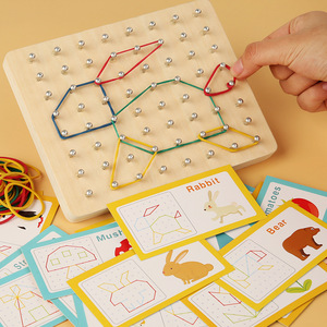 <span class=keywords><strong>TS</strong></span> 2025 YIwu Agent Montessori Math AIDS Montessori Nail Board Géoboard en bois Montessori Jouets pour enfants et tout-petits - Product Image 1