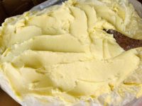 Beurre de Karité Africain Végan Hydratant 100% Pur Brut Vierge Non Raffiné pour le Visage, le Corps et les Cheveux