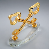 Trophée en cristal Clé d'or personnalisable de la marque Noble Manufacturer pour événements d'entreprise et cadeaux d'anniversaire