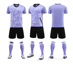 ชุดฟุตบอลคลาสสิควินเทจแบบกำหนดเอง เสื้อเจอร์ซีย์ระบายอากาศ แห้งเร็ว น้ำหนักเบา ชุดยูนิฟอร์มฟุตบอลสำหรับผู้ชายระดับมืออาชีพ - Product Image 5