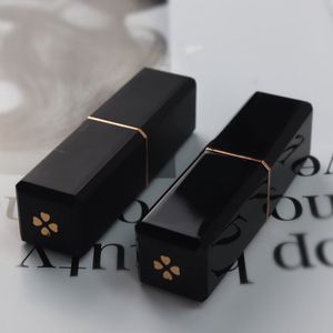 Tubos de Lápiz Labial Blancos con Forma de Trébol de Cuatro Hojas, 12.1mm, Envases Cosméticos de Plástico, 3.8g, Estampado en Caliente, Tubo Vacío Personalizable - Product Image 3