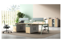 Table de bureau moderne 4 places, bureau de conférence pour salle de réunion, poste de travail spacieux et confortable, structure en métal