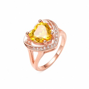 Anello a Forma di Cuore per Donne, Stile Dolce, Accessorio da Dito per Uso Quotidiano - Product Image 1