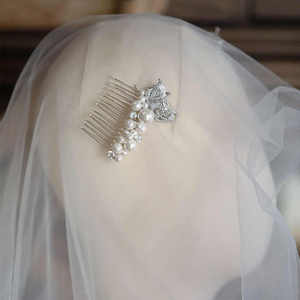 Épingle à cheveux de mariée Yutang Fashion style Ins en alliage, zircon et perles coquillages, mini peignes à cheveux mignons et doux pour mariage, 13 cm pour filles - Product Image 2