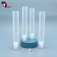 Tube de brillant à lèvres vide personnalisé Récipients cosmétiques en plastique souple Bouchon à vis Conception mignonne pour les soins de la peau Application de brillant