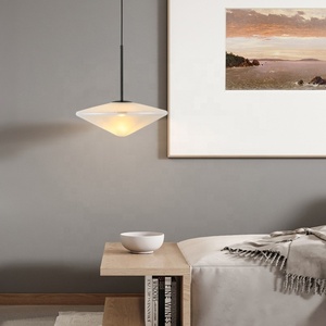 <span class=keywords><strong>Lustre</strong></span> en verre laiteux français Simple <span class=keywords><strong>scandinave</strong></span> de <span class=keywords><strong>Style</strong></span> Bauhaus antique post-moderne pour l'éclairage suspendu de lumière de salon - Product Image 4
