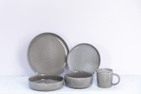 Service de table en céramique gris classique 4 pièces |   Lave-vaisselle et micro-ondes compatibles |   Assiettes, bols et tasses de qualité supérieure