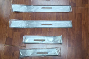 In fibra di carbonio nero e argento Rogue davanzale battitacco piastra per <span class=keywords><strong>BMW</strong></span> <span class=keywords><strong>X5</strong></span> 214-2018 benvenuto pedale protezione copertura <span class=keywords><strong>accessori</strong></span> Auto - Product Image 2