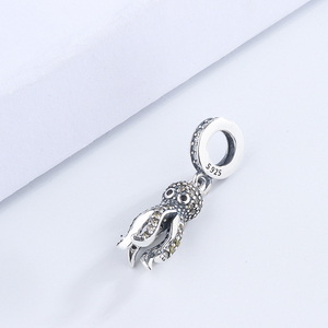 Brillo amarillo <span class=keywords><strong>de</strong></span> plata <span class=keywords><strong>de</strong></span> piedras preciosas <span class=keywords><strong>de</strong></span> pescado calamar <span class=keywords><strong>pulpo</strong></span> colgante encanto Adodo joyería - Product Image 4