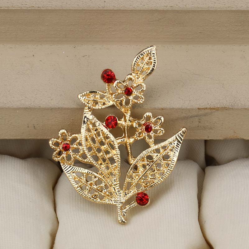 Fleur et herbe diamant rouge