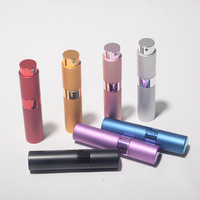 Atomiseur de parfum à fine brume 10 ml, flacon de voyage rechargeable rotatif, buse de pulvérisation rétractable, conteneur portable pour échantillons cosmétiques