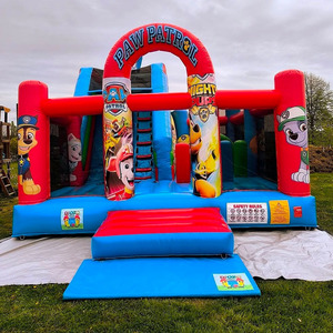 Château Gonflable Géant avec Toboggan et Zone de Saut pour Enfants et Adultes, Matériau PVC, 6mx6mx4m, Capacité 720kg, avec Souffleur - Product Image 1