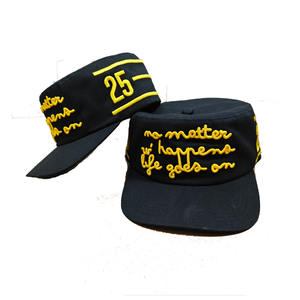 قبعة مخدة فاخرة عالية الجودة من علامة تجارية مسطحة بتطريز شعار ذهبي مخصص - Product Image 3