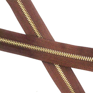 Longues fermetures éclair personnalisées en usine Hengda fermetures éclair dorées personnalisées de 2 mètres en métal <span class=keywords><strong>fermeture</strong></span> éclair dorée par cour pour sacs - Product Image 4