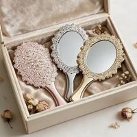 Nouveau miroir de bureau multifonctionnel de style vintage, miroir de maquillage pliable à cadre métallique simple face ; portable et léger