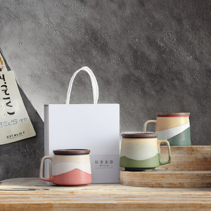 Tasse en céramique haut de gamme de Shanghai couverture de tasse à café à <span class=keywords><strong>double</strong></span> paroi créative classique pour la réunion annuelle de la société de bureau personnalisable - Product Image 2