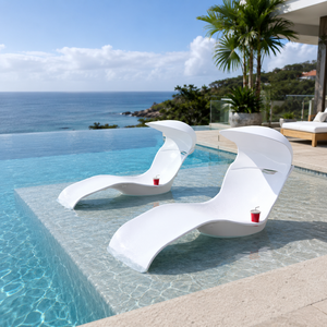 Chaise longue en fibre de verre avec coussin pour piscine peu profonde, terrasse et patio extérieur - Product Image 5