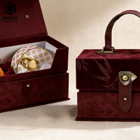 Boîte cadeau rigide de luxe haut de gamme, élégante, écologique, en matériaux recyclés, avec fermeture magnétique, doublure en éponge, forme de valise