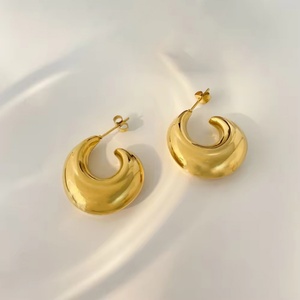 Pendientes de Moda 2024 para Mujer, de Acero Inoxidable con Baño de Oro de 18K, Diseño Hueco Exagerado en Forma de C, Tipo Huggie Grueso - Product Image 2