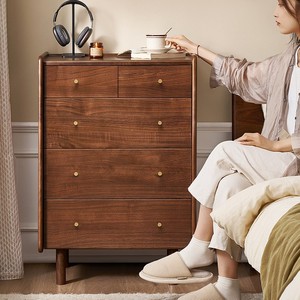 Commode à cinq tiroirs en bois de noyer noir d'Amérique du Nord, meuble de rangement pour chambre à coucher, 650x450x950mm - Product Image 1