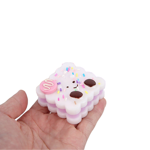 Juguetes de Descompresión de Plástico con Temática de Galletas de Soda, Directo de Fábrica, Nuevos, Unisex, para Amasar, con Música, Varios Colores, para Edades de 15 a 60 Años, Hechos en Zhejiang - Product Image 1