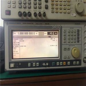 Generador de Señales Rohde Schwarz SMIQ03 de 3 GHz, Forma de Onda Sinusoidal, Resolución de Frecuencia de 0.1 Hz, para Uso en Laboratorio - Product Image 2