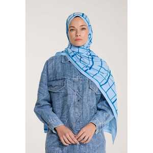 Pañuelo de Mujer de Poliéster Azul Bebé con Patrón Geométrico Cuadrado y Protección Solar Pure Tone - Product Image 3