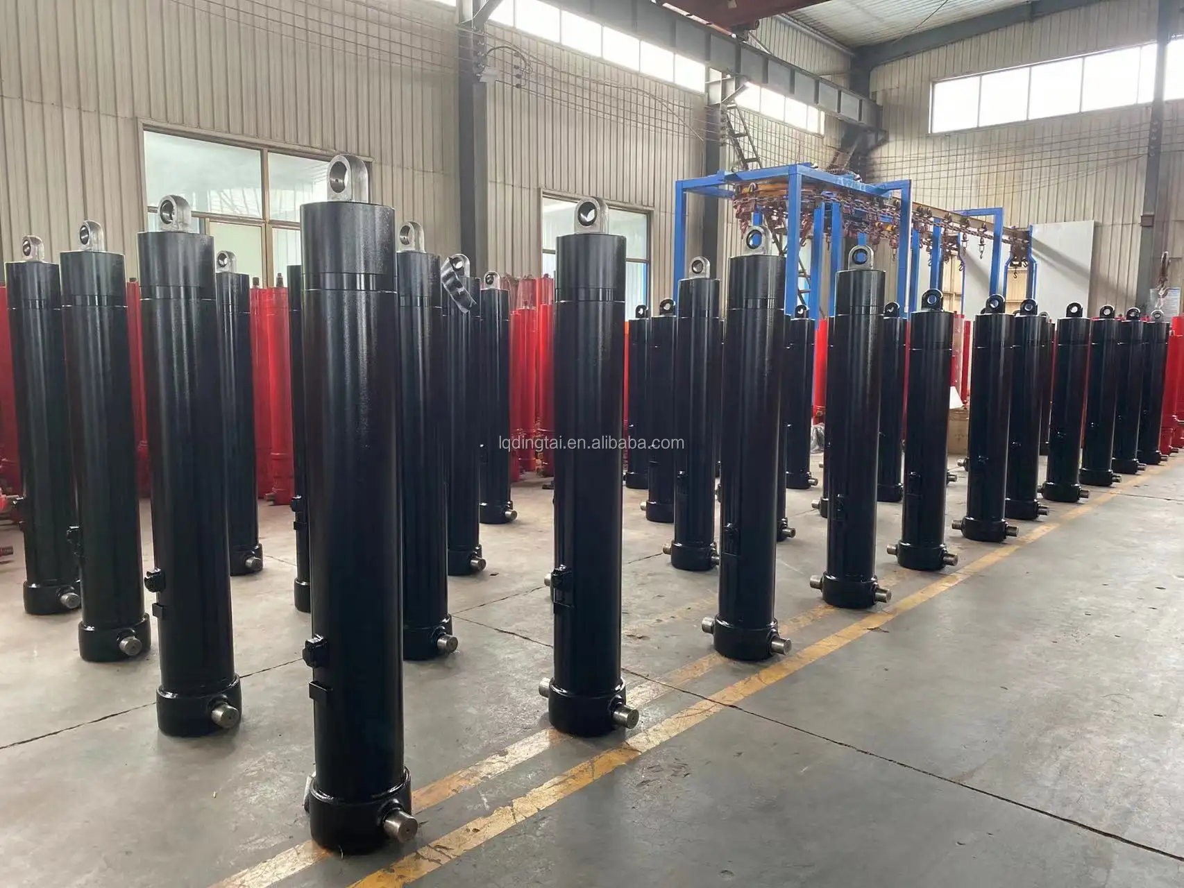 Production of large-diameter long-stroke hydraulic cylinders