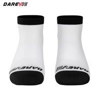 Chaussettes de cyclisme sur route personnalisées Darevie sublimées, extensibles, respirantes, en tricot blanc, chaussettes de sport pour vélo