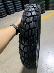Pneus de fabrication chinoise 120 80 17, pneus sport noirs pour moto, pneus tubeless de 17 pouces avec <span class=keywords><strong>prix</strong></span> compétitif 120/80-17 - Product Image 4