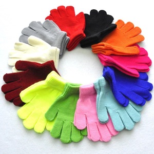 Gants d'hiver tricotés avec impression de logo personnalisé pour enfants, protection des mains, mitaines chaudes en fibre acrylique de couleur unie, gants d'extérieur pour enfants - Product Image 3
