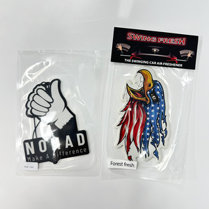 Ambientador Portátil para Casa, Habitación o Auto, en Forma de Botella, de Papel Colgante, Personalizado con Logotipo, Regalos Promocionales - Product Image 1