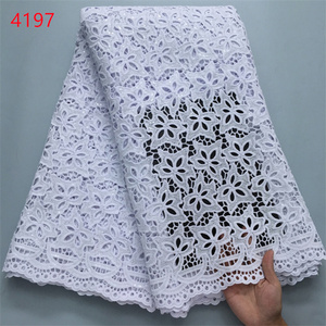 Tessuto in Pizzo Guipure Africano <span class=keywords><strong>Bianco</strong></span> Puro 4197 con <span class=keywords><strong>Paillettes</strong></span>, Tessuti in Pizzo Nigeriano di Alta Qualità per Abiti da Sposa e Feste - Product Image 3