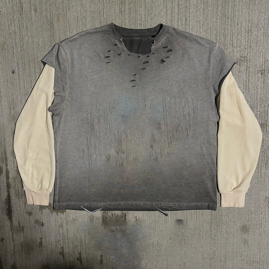 Gris oscuro