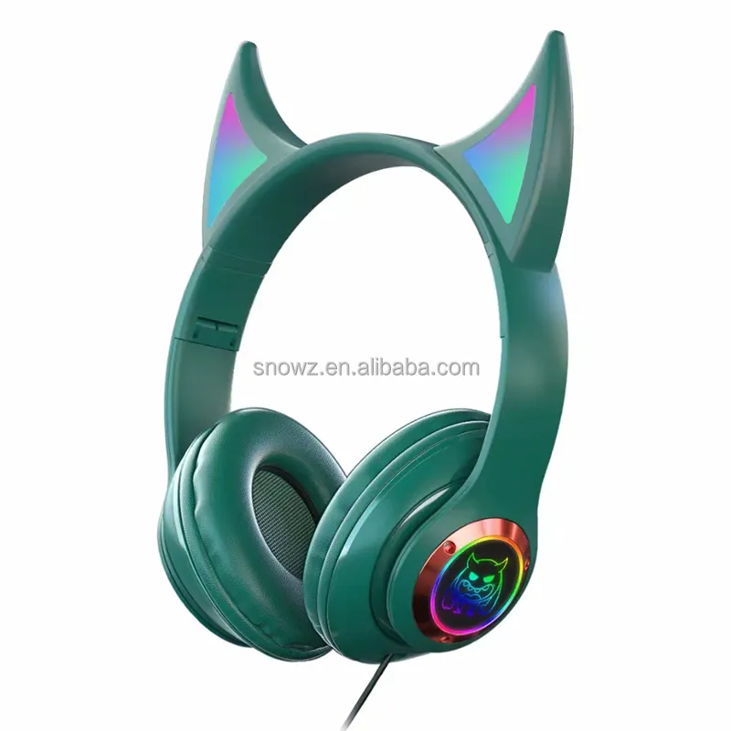 Popular Mobile Gaming Wireless Headset Earphones LED Cat Ear Wired Headphones for Computer