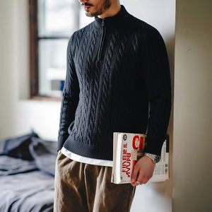 Maglione Invernale da Uomo Personalizzato OEM, 100% <span class=keywords><strong>Cotone</strong></span> 220g, con Zip, Lavorazione a Maglia Intrecciata, Caldo e Lussuoso, Stile Old Money, Collo Alto a Lupetto - Product Image 2
