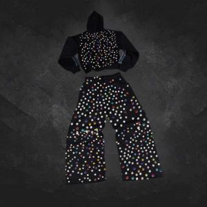 ชุดแทรคสูทผู้ชายสไตล์สตรีทแวร์ทรงหลวม พิมพ์ลายสกรีนแบบดิสเทรส คุณภาพสูง ผลิตตามแบบ OEM พร้อมแถบข้างประดับคริสตัล - Product Image 2