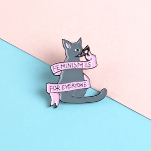 Venta caliente gatito gris lindo gato esmalte broche letra alto grado goteo aceite feminismo es para todos Pines de solapa al por mayor - Product Image 4